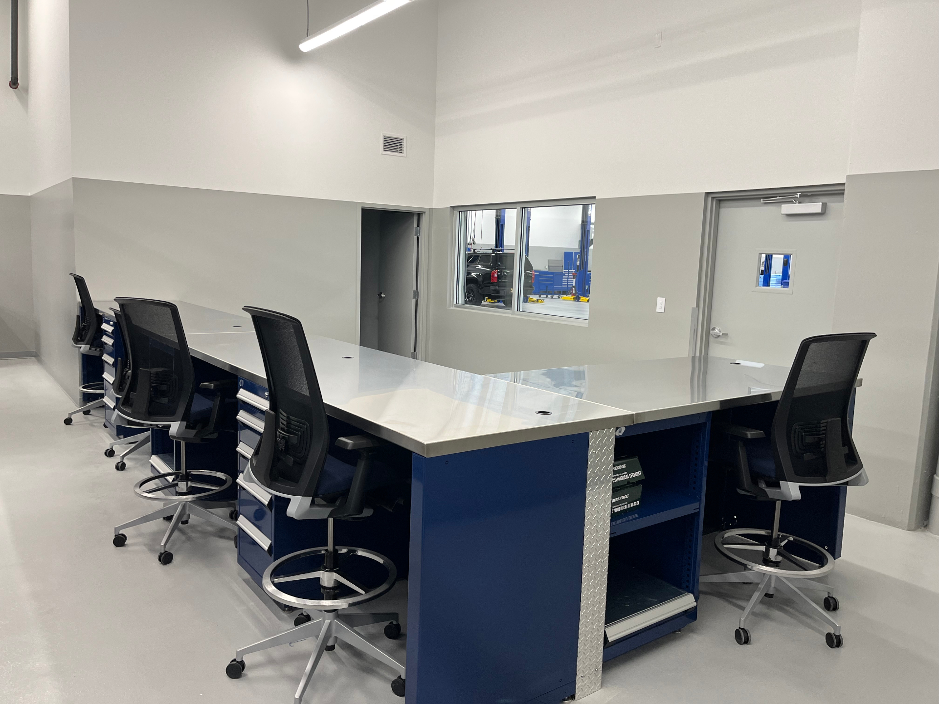 Parts Counters | Automotive Storage | Wright Storage Systems